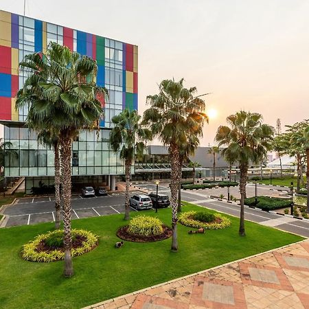 Hotel De Convencoes De Talatona, Hcta ルアンダ エクステリア 写真
